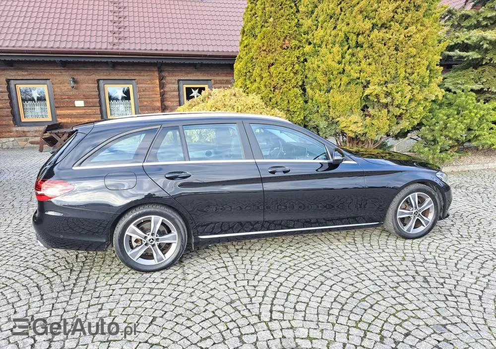 MERCEDES-BENZ Klasa C 220 d 9G-TRONIC Avantgarde