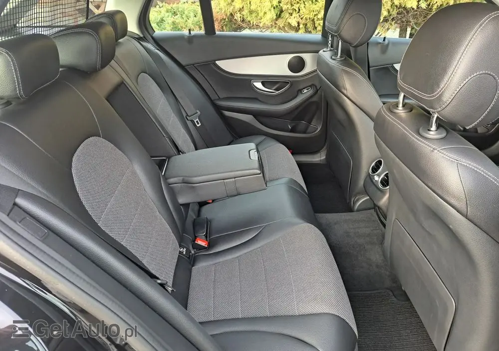 MERCEDES-BENZ Klasa C 220 d 9G-TRONIC Avantgarde