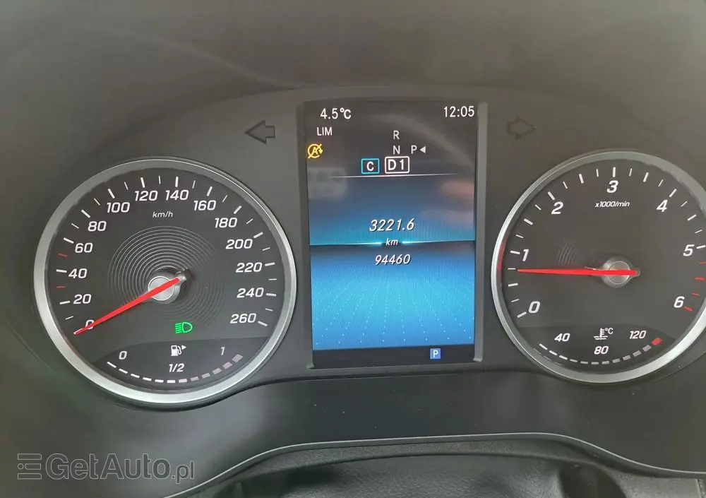 MERCEDES-BENZ Klasa C 220 d 9G-TRONIC Avantgarde