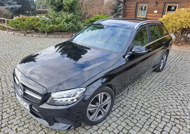 MERCEDES-BENZ Klasa C 220 d 9G-TRONIC Avantgarde