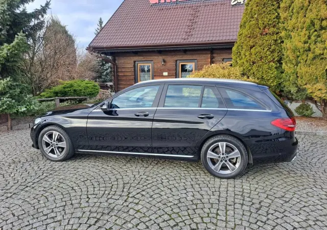 MERCEDES-BENZ Klasa C 220 d 9G-TRONIC Avantgarde