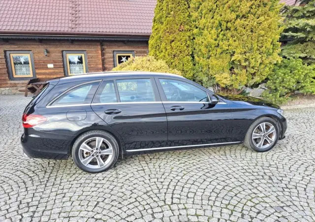 MERCEDES-BENZ Klasa C 220 d 9G-TRONIC Avantgarde