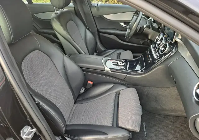 MERCEDES-BENZ Klasa C 220 d 9G-TRONIC Avantgarde