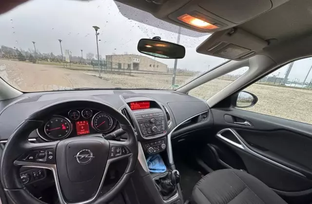 OPEL Zafira 