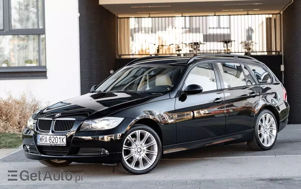 BMW Seria 3 320i Touring