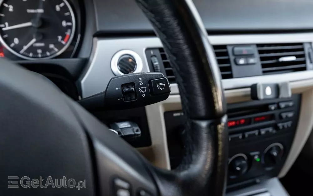 BMW Seria 3 320i Touring