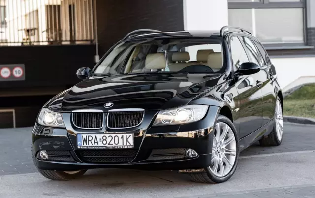BMW Seria 3 320i Touring