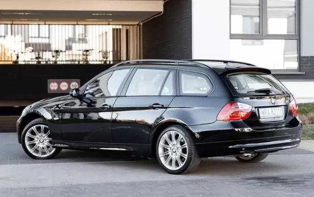 BMW Seria 3 320i Touring