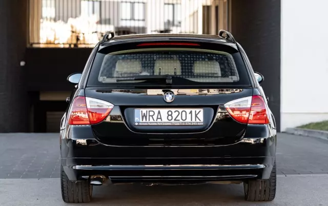 BMW Seria 3 320i Touring