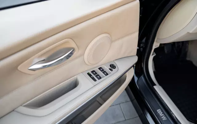 BMW Seria 3 320i Touring