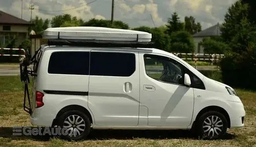 NISSAN NV200 