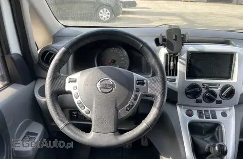 NISSAN NV200 