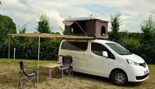 NISSAN NV200 