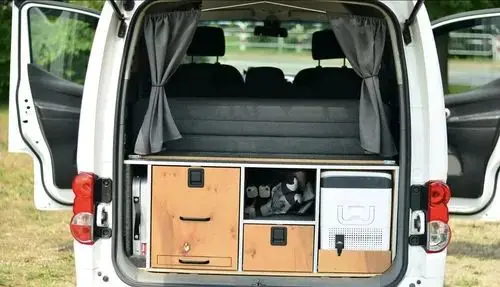 NISSAN NV200 
