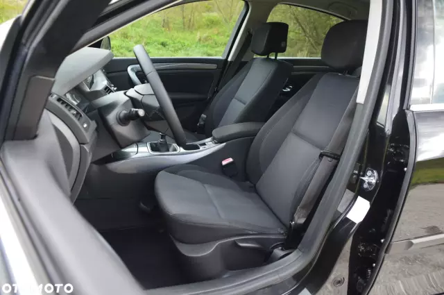 RENAULT Laguna Authentique 110