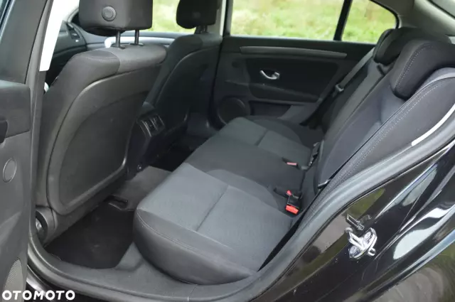 RENAULT Laguna Authentique 110