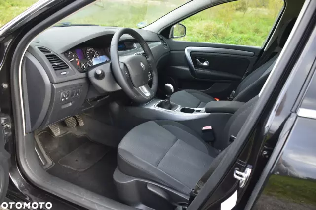 RENAULT Laguna Authentique 110