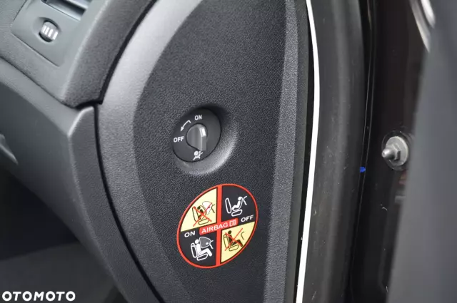 RENAULT Laguna Authentique 110