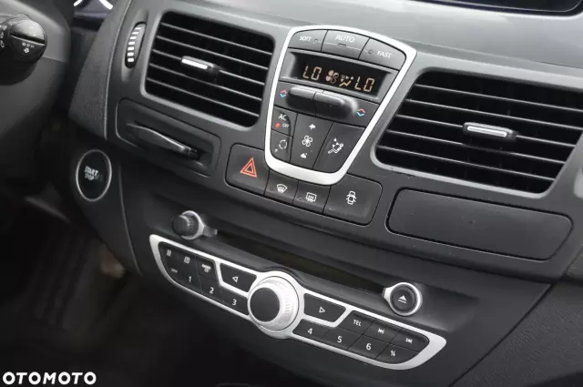 RENAULT Laguna Authentique 110