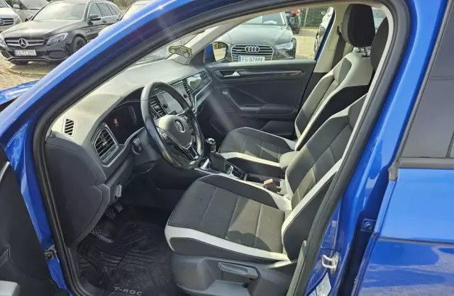 VOLKSWAGEN T-roc 