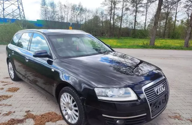 AUDI A6 