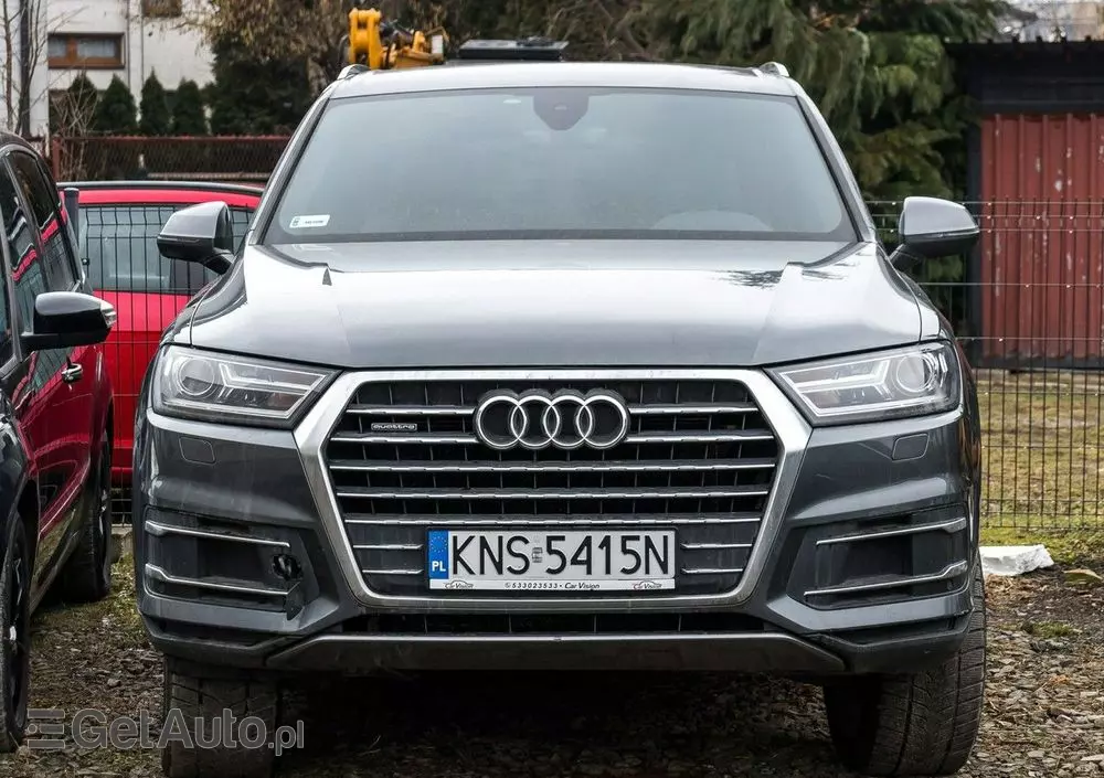 AUDI Q7 