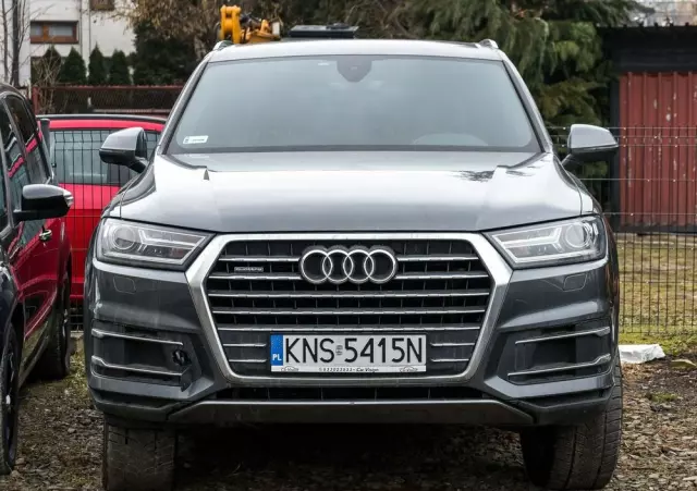 AUDI Q7 