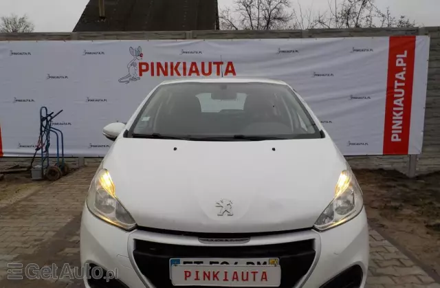 PEUGEOT 208 