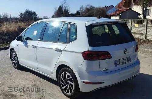 VOLKSWAGEN Golf Sportsvan 