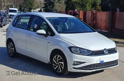 VOLKSWAGEN Golf Sportsvan 