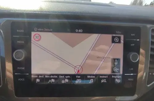 VOLKSWAGEN Golf Sportsvan 