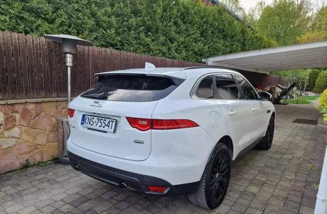 JAGUAR F-Pace 