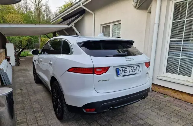 JAGUAR F-Pace 