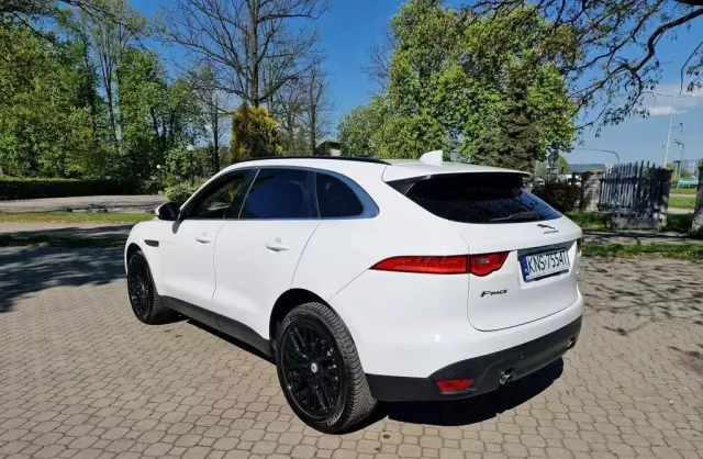 JAGUAR F-Pace 