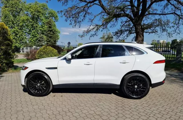 JAGUAR F-Pace 