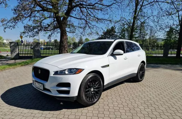 JAGUAR F-Pace 