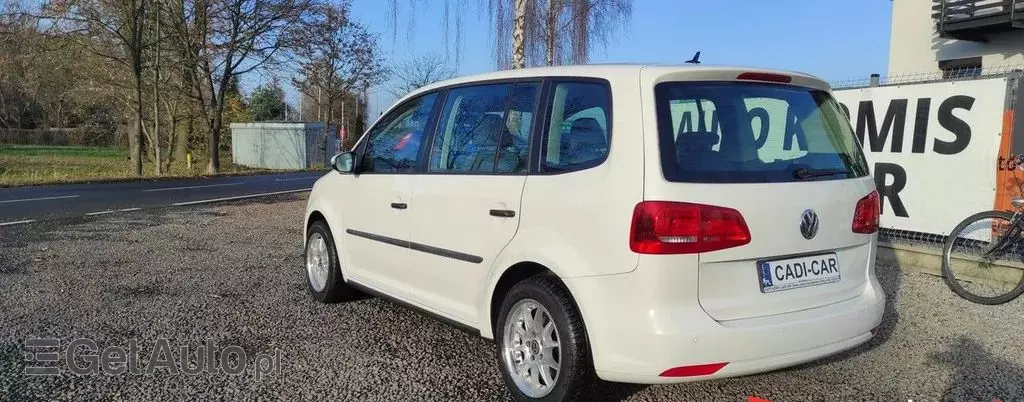 VOLKSWAGEN Touran 