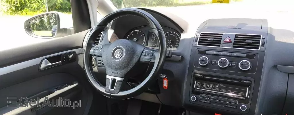 VOLKSWAGEN Touran 