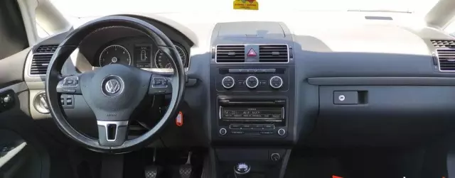 VOLKSWAGEN Touran 