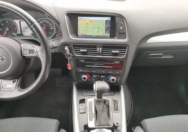 AUDI Q5 3.0 TDI (clean diesel) quattro S tronic