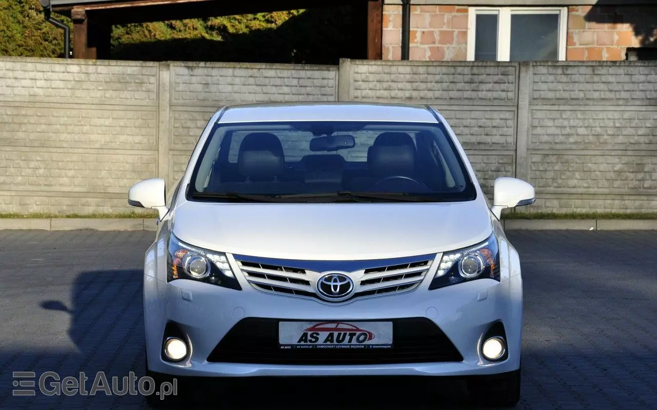 TOYOTA Avensis 2.0 Multidrive S Executive