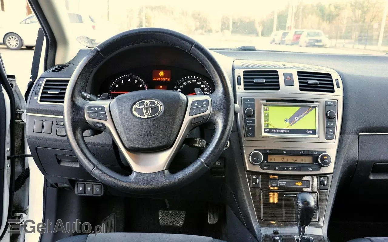 TOYOTA Avensis 2.0 Multidrive S Executive