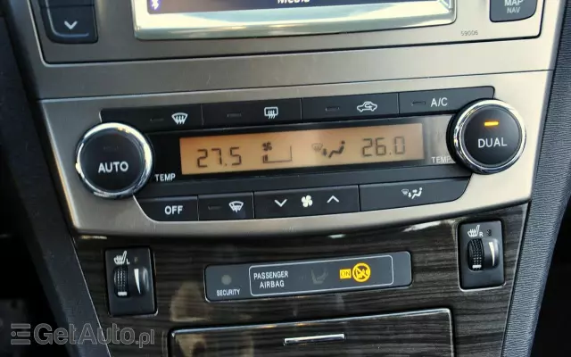 TOYOTA Avensis 2.0 Multidrive S Executive