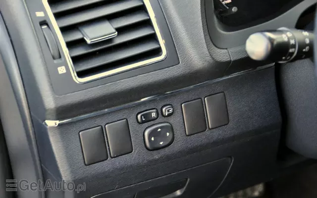 TOYOTA Avensis 2.0 Multidrive S Executive