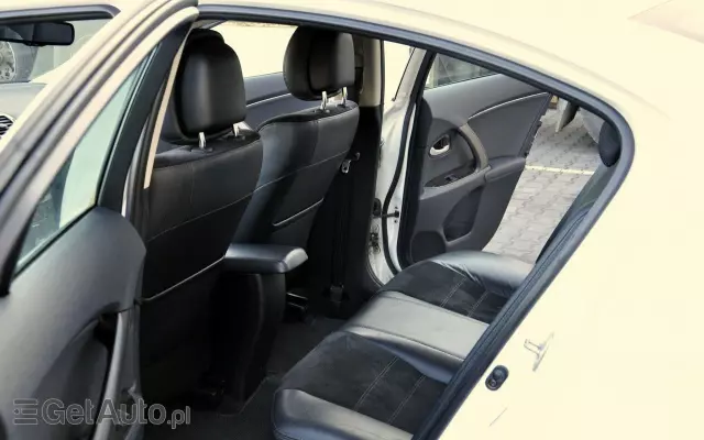 TOYOTA Avensis 2.0 Multidrive S Executive