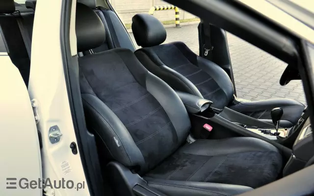 TOYOTA Avensis 2.0 Multidrive S Executive