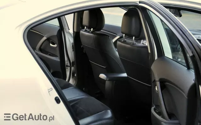 TOYOTA Avensis 2.0 Multidrive S Executive