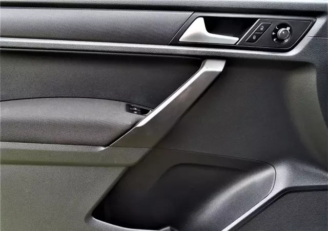 VOLKSWAGEN Caddy 1.0 TSI Comfortline