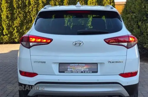 HYUNDAI Tucson 