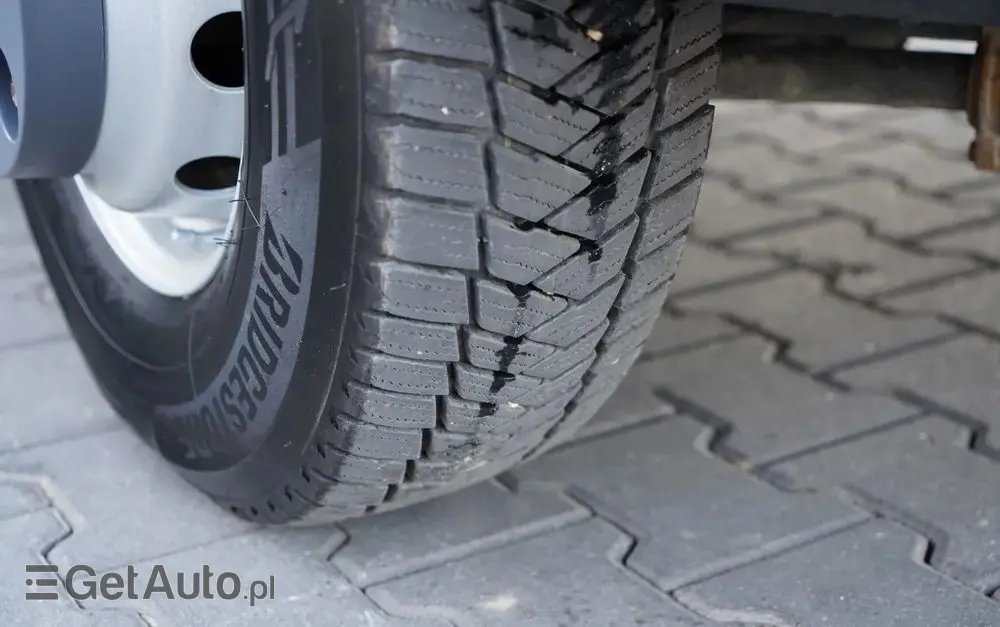 IVECO DAILY 70-180 / WYWROTKA TYLNOZSYPOWA 2,8 M / DMC: 7,0 T / BLIŹNIAK / BLOKADA MOSTU 